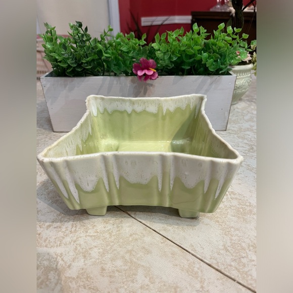 Vintage UPCO 141 Dripware Planter Soft Green Made in USA Ceramic MCM Pottery - Picture 3 of 10
